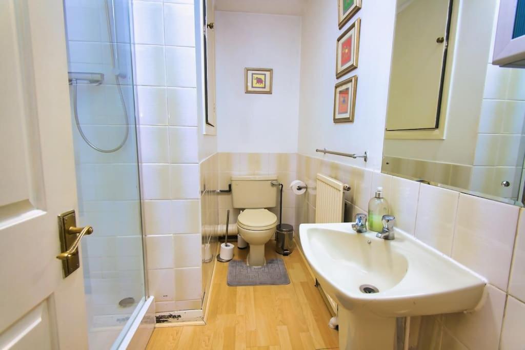 Апартаменты Two Bed House Near Kings Cross Лондон Экстерьер фото
